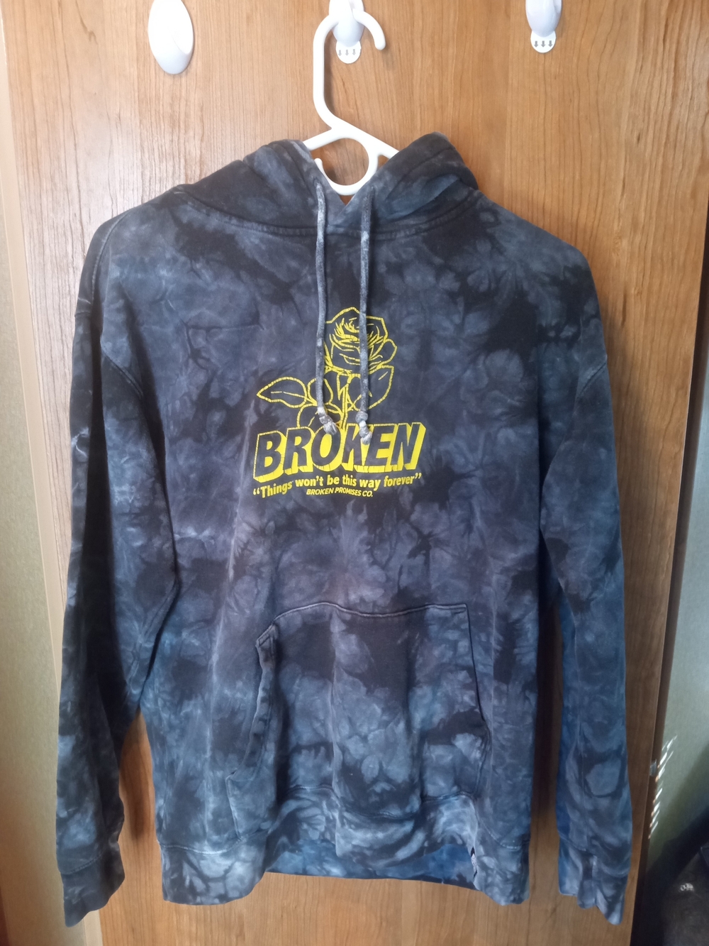 Broken Graphic Tie-Dye Hoodie - Black with Yellow Print